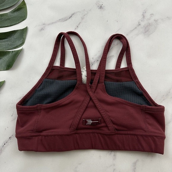 Oiselle Womens Sports Bra Size 4 Burgundy Red Strappy Back Mesh Trim - Picture 4 of 6